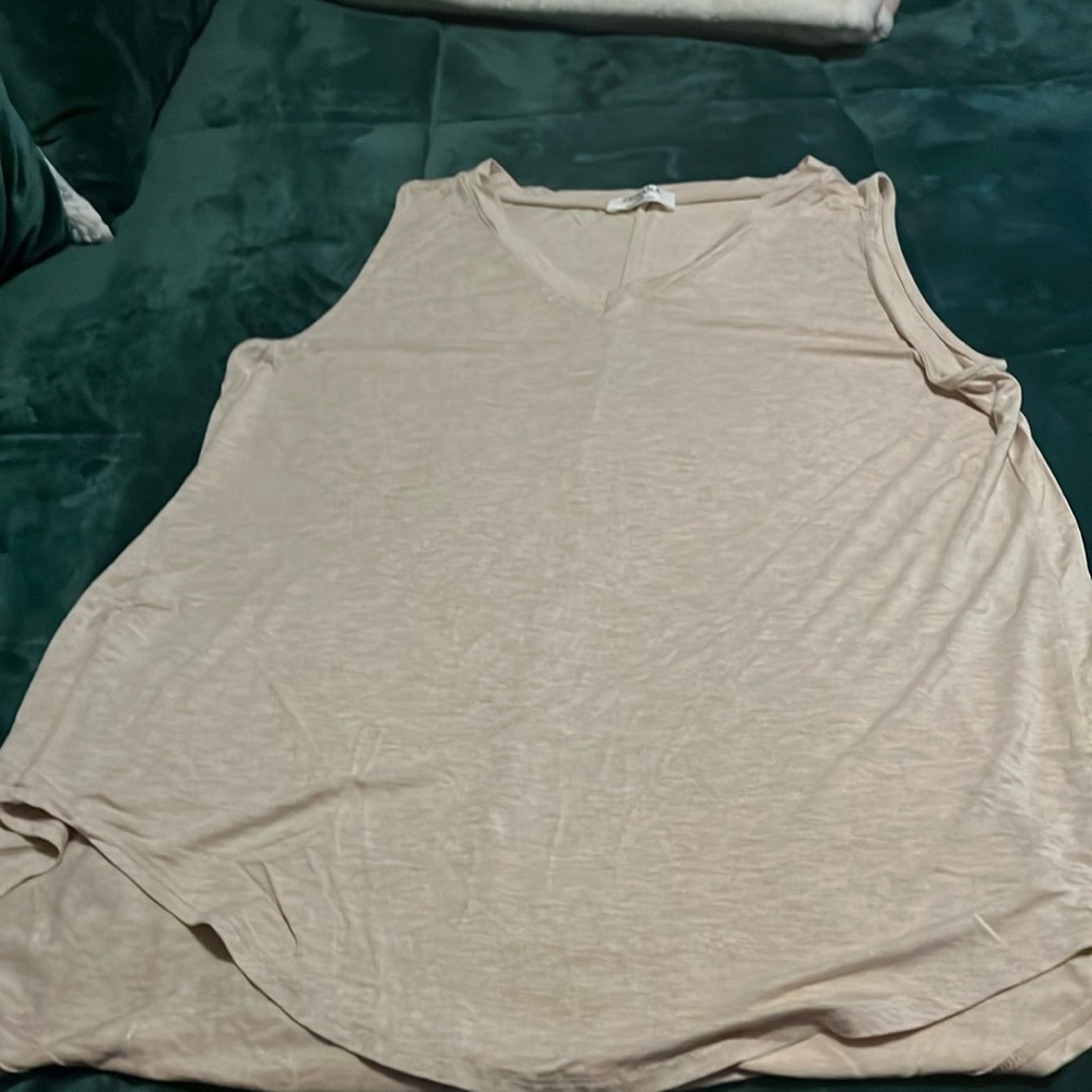 V-neck soft to the touch sleeveless T-shirt